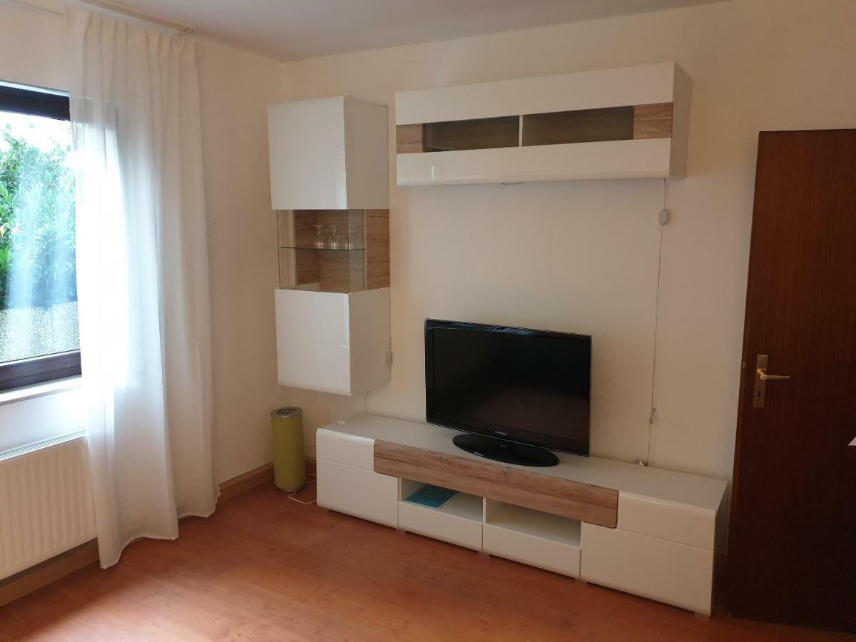 Andinas Ferienwohnung In Ruhiger Lage Direkt Am Wald Wilnsdorf Exterior foto